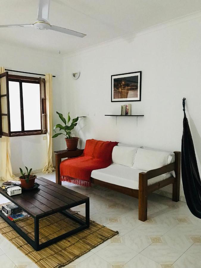 Syds Beach House Прайя Экстерьер фото